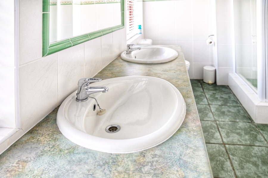 3 Bedroom Property for Sale in Sedgefield Island Village Western Cape